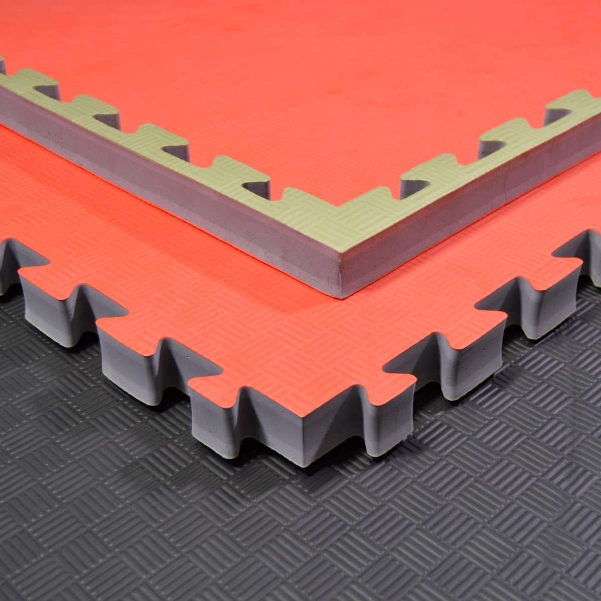 Phoenix: Judomattor - Röd/Grön, rutigt mönster, 100x100x4 cm