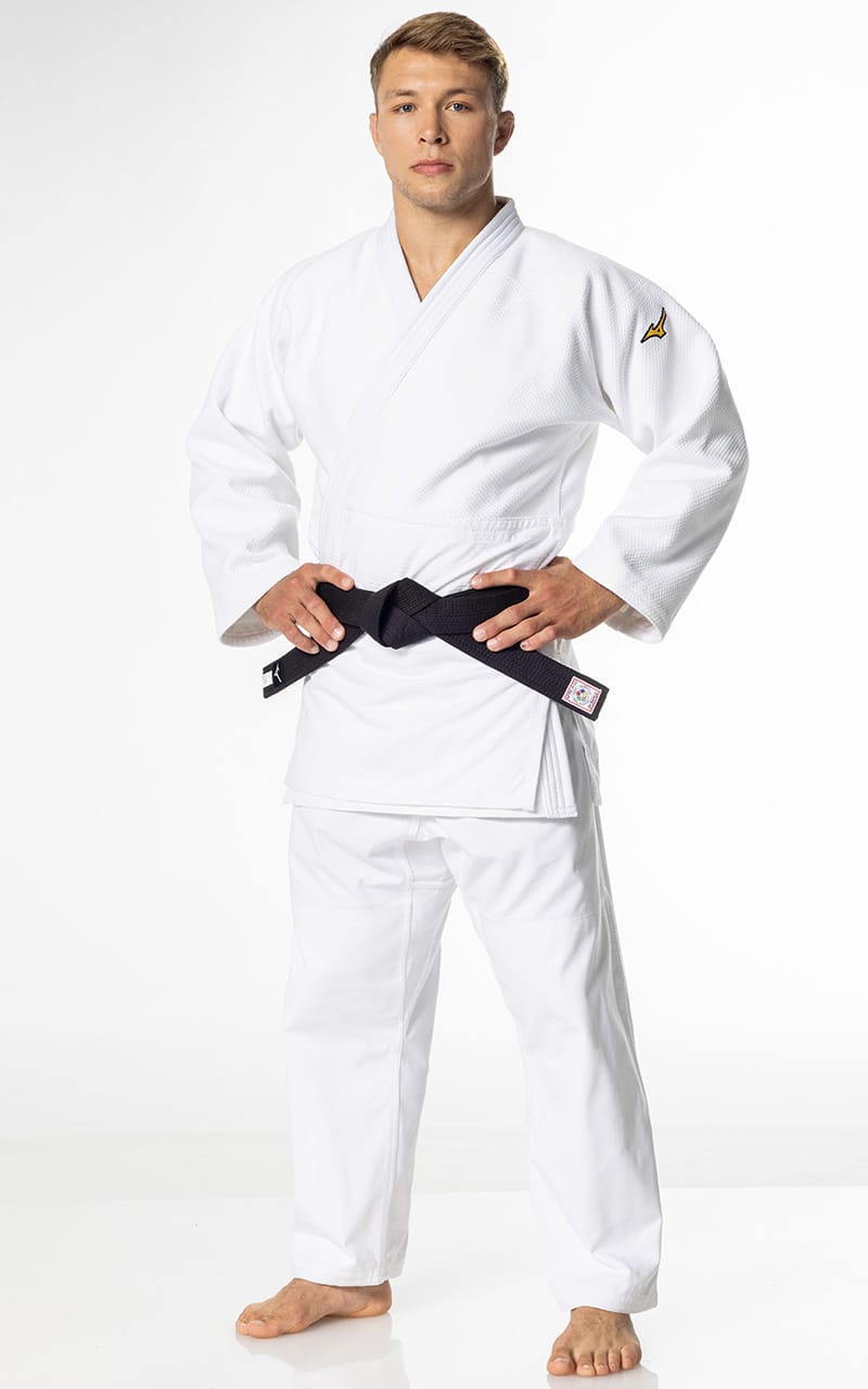 MIZUNO Yusho III Judodräkt – IJF 750 g