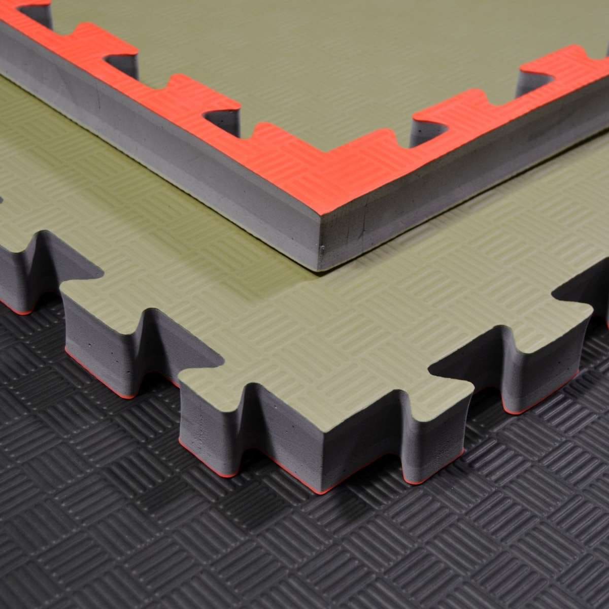 Phoenix: Judomattor - Röd/Grön, rutigt mönster, 100x100x4 cm