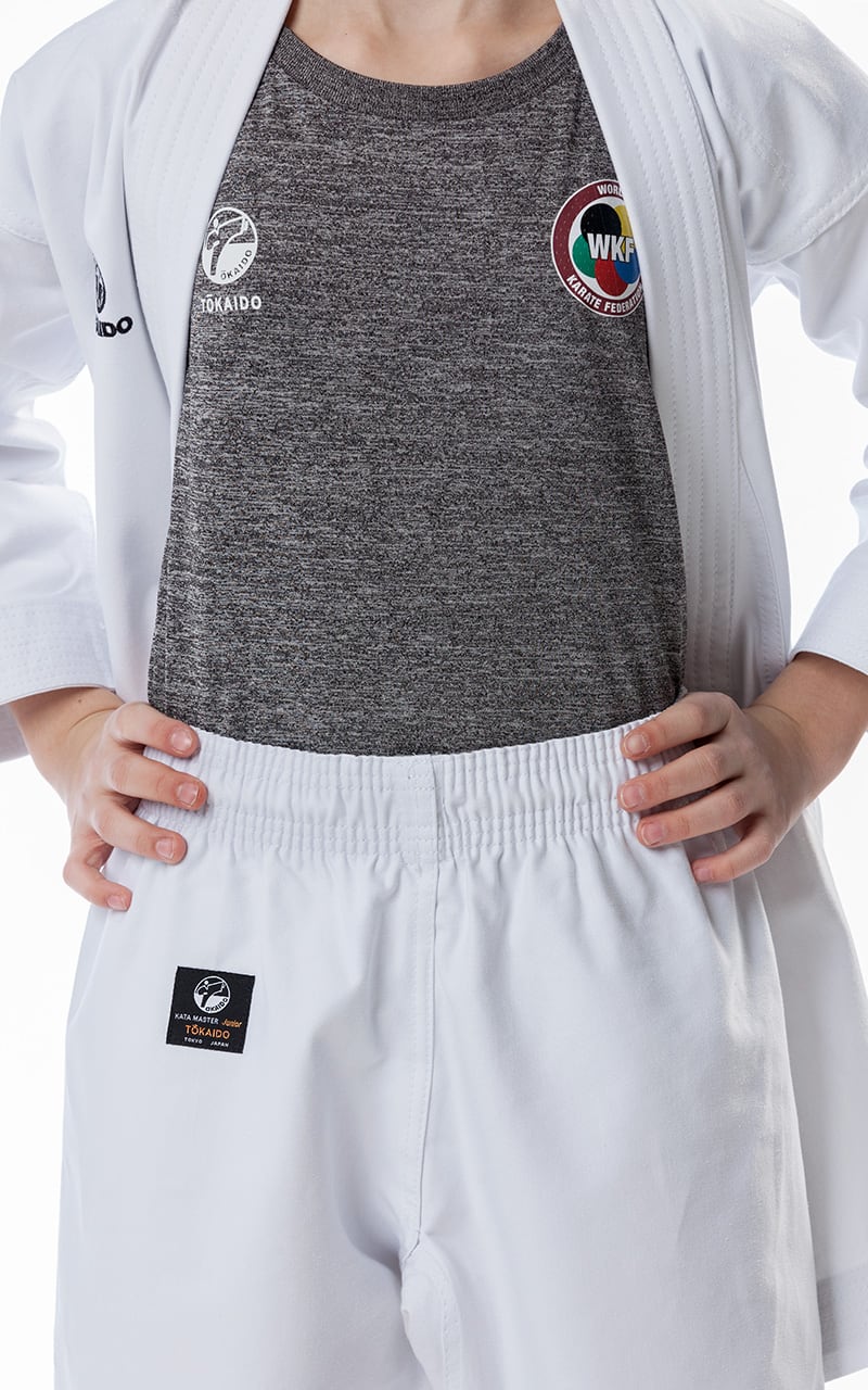 TOKAIDO Junior Karatedräkt – Kata Master Slim Fit 12 oz | WKF | Kampsport & Träning